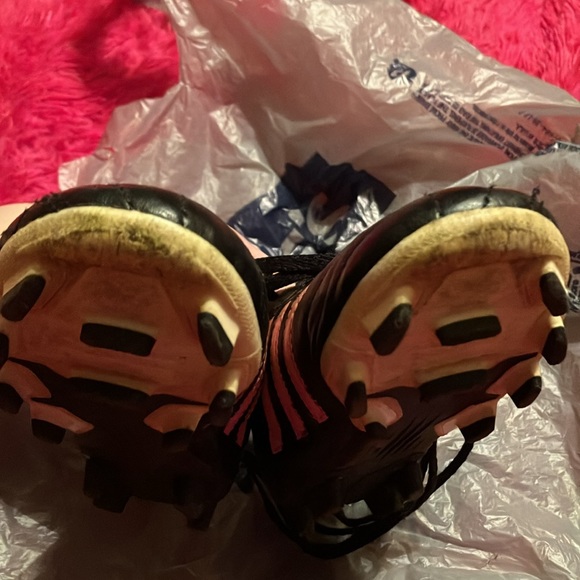 Adidas Soccer Cleats - Picture 7 of 9
